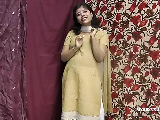 Rupali Indian Girl In Shalwar Suit Stripping Show